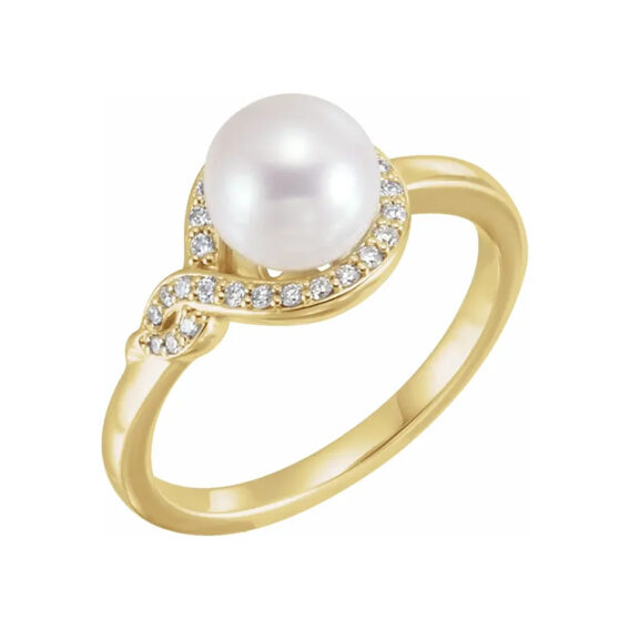 Pearl Ring With Diamond Accents - 6500