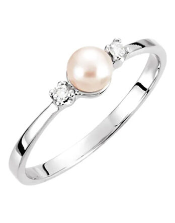 Pearl Ring, Two Diamonds - 60626